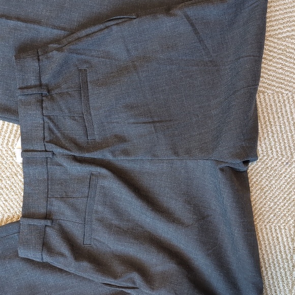 New H&M Classic Pleated Wide Leg Gray Dress Pants Pockets Size 2 High Rise - Picture 6 of 7